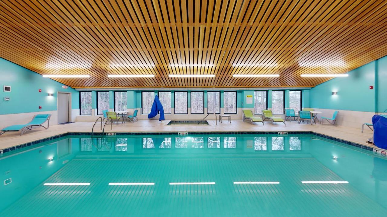 Holiday Inn Express South Burlington By Ihg Bagian luar foto
