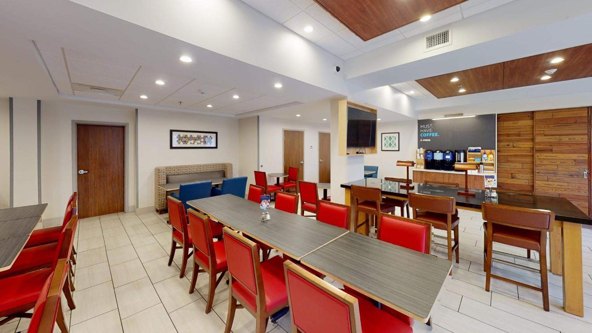 Holiday Inn Express South Burlington By Ihg Bagian luar foto