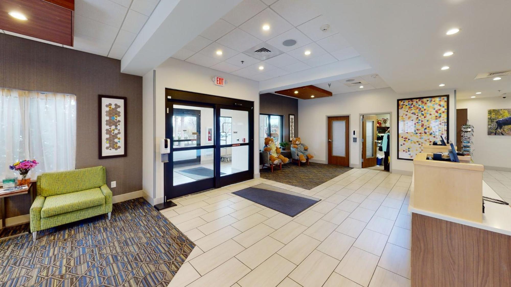 Holiday Inn Express South Burlington By Ihg Bagian luar foto