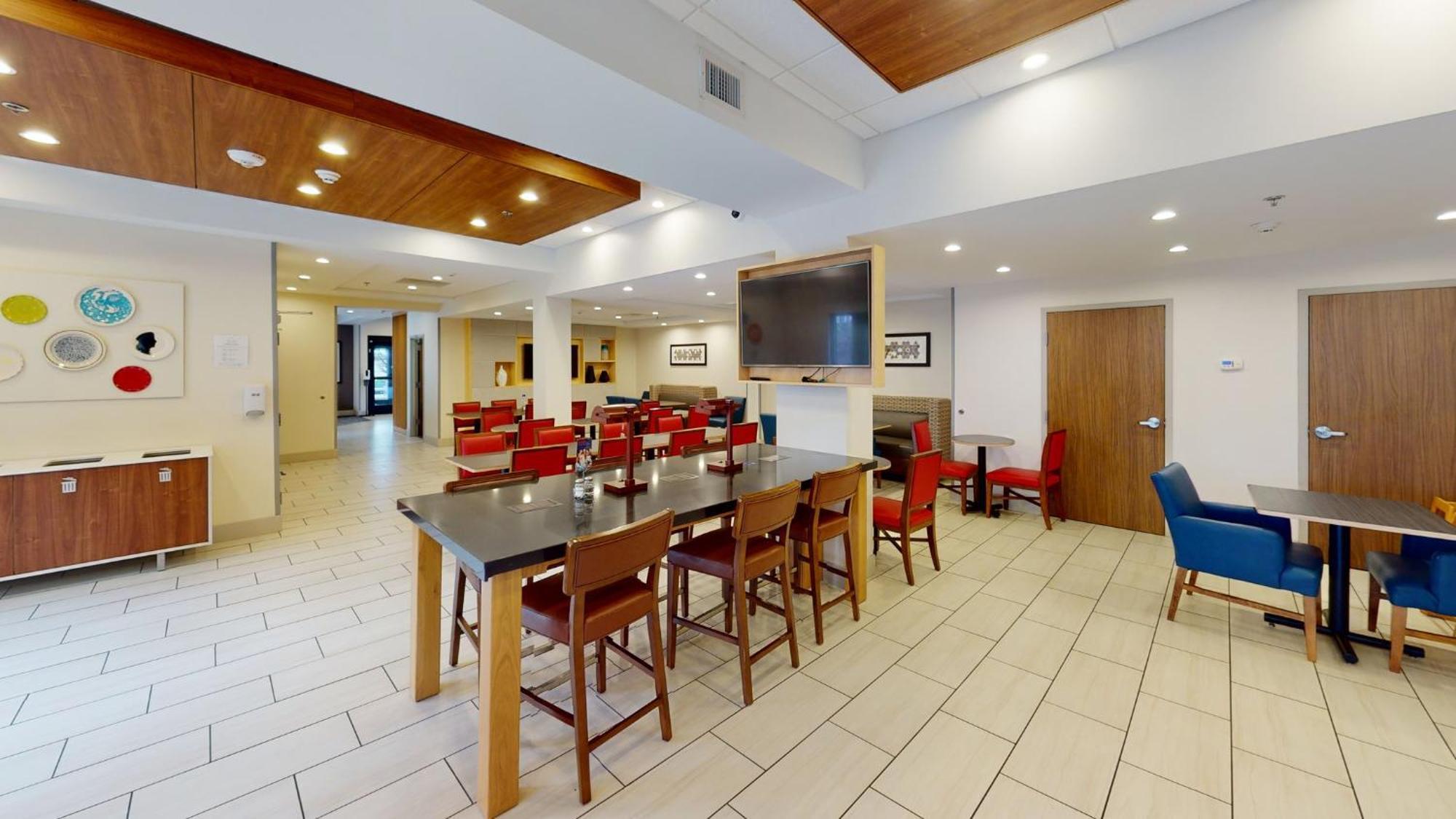 Holiday Inn Express South Burlington By Ihg Bagian luar foto
